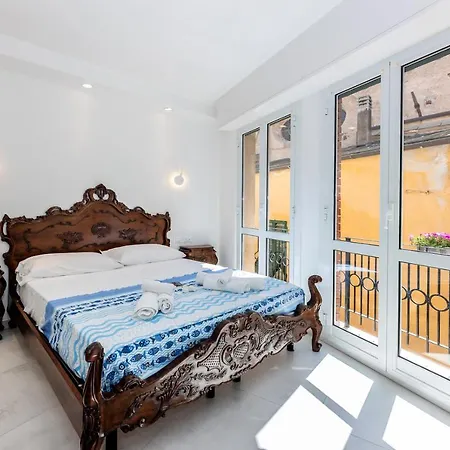 San Giovanni 3*